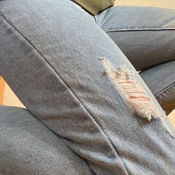 Shein High Waisted Mom Jean Distressed Size XS - Picture 15 of 15